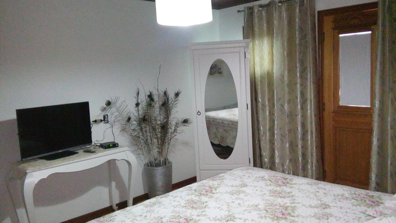 Acomodação com café da manhã  Suites Vila Nova Suica