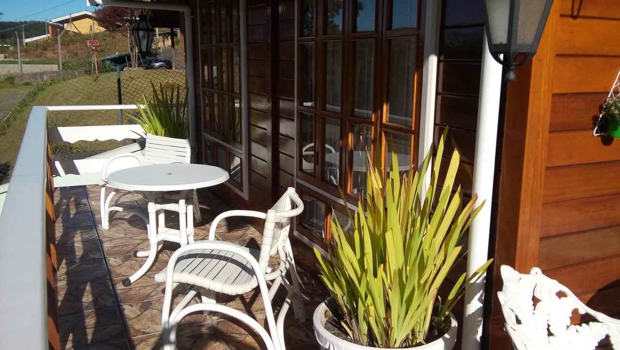 Acomodação com café da manhã  Suites Vila Nova Suica